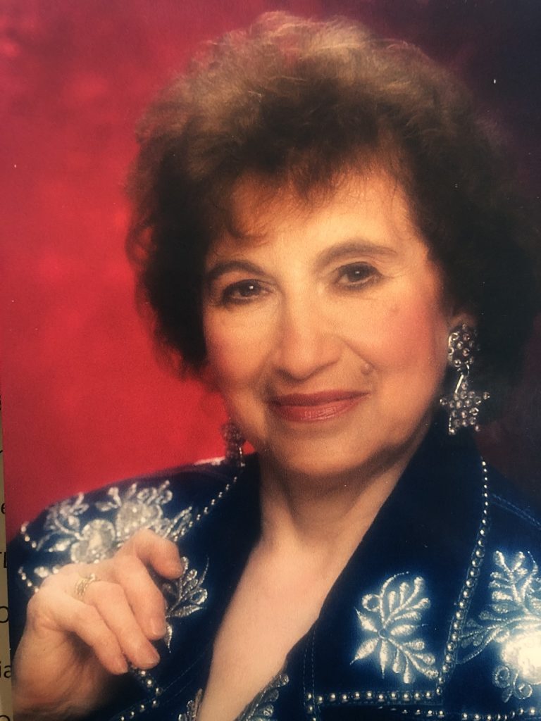 Eckols Funeral Home » Aquilina “Kelly” Diaz CantuEckols Funeral Home