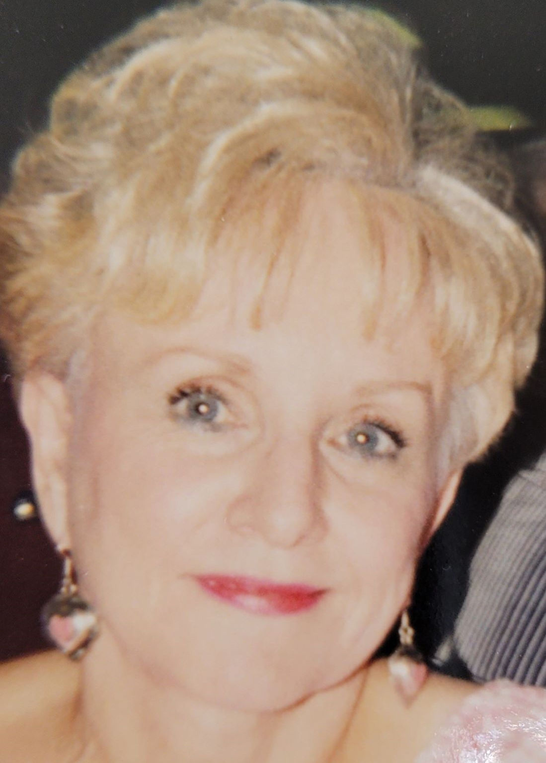 Eckols Funeral Home Dona BlomstedtEckols Funeral Home
